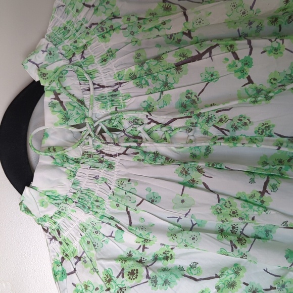 J. Crew Smocked Neck Puff Sleeve Lime Cherry Blossoms Shirt XS - Picture 9 of 9
